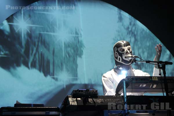 CASCADEUR - 2010-05-06 - PARIS - Zenith - 